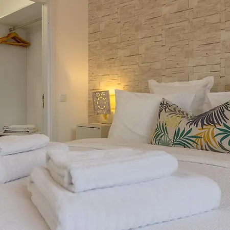 بيت للعطل Little Townhouse فونشال