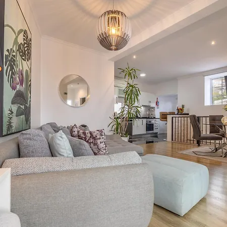 Little Townhouse * 丰沙尔